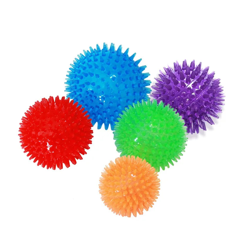 Quietschender Gummispielball
